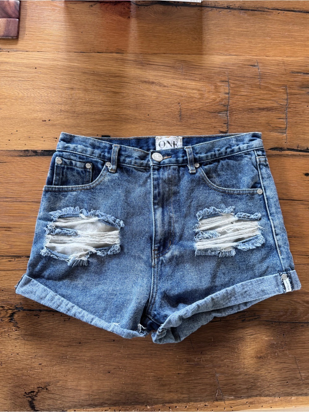 One Teaspoon Outlaws Shorts Size 27